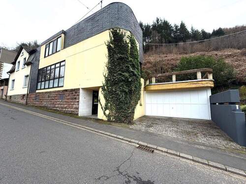 Aussenansicht - 9 Zimmer Einfamilienhaus zum Kaufen in Kordel