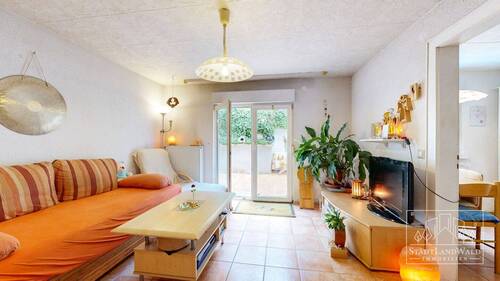 EG-Haus-Nr. 2 - Wohnzimmer mit Übergang auf Terrasse - 