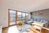Wohnzimmer - 4 Zimmer Etagenwohnung zum Kaufen in Buchen