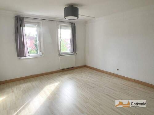 1. OG: gemütliches Schlafzimmer - 7 Zimmer Etagenwohnung in Plochingen