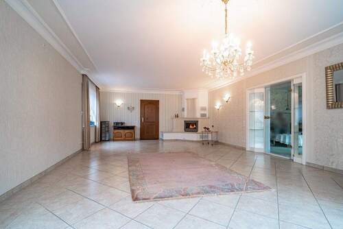 Das großzügige Wohnzimmer - 