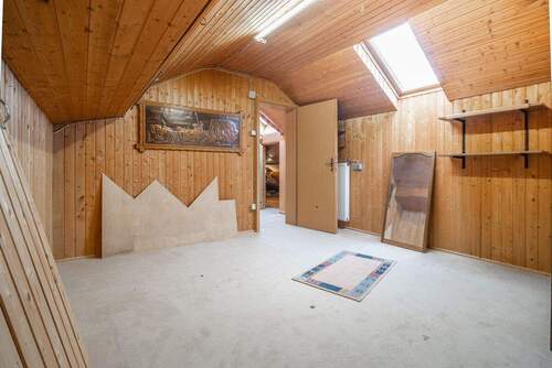 sowie ein weiteres Zimmer - 