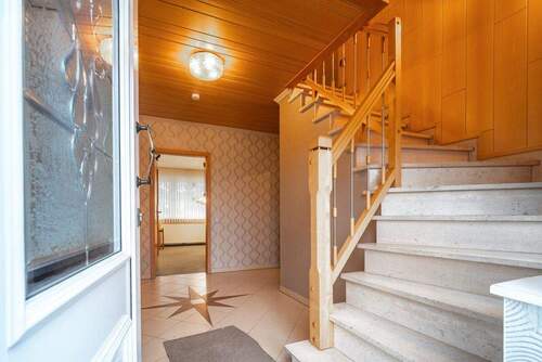 Der Eingangsbereich der ersten Wohneinheit - 1 Zimmer Mehrfamilienhaus, Wohnhaus zum Kaufen in Quakenbrück