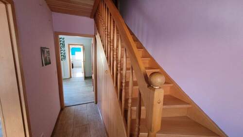 Flur - Reihenendhaus mit 70,00 m&sup2; in Regis-Breitingen zum Kaufen