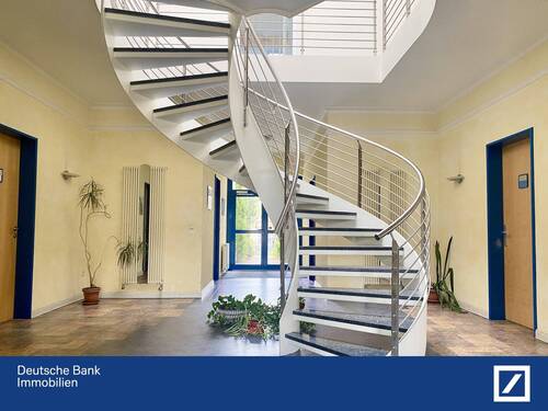 Bild 1 - Gewerbeimmobilie mit Charakter und großem Potenzial-Bürohaus mit ca. 389 m² Fläche auf über 10.000qm