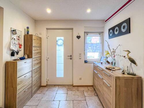 Flur - 7 Zimmer Einfamilienhaus zum Kaufen in Delitzsch