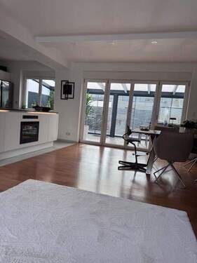 Wohn-Ess Bereich - Reserviert !!! Reserviert! Moderner Atrium-Reihen-Bungalow inkl Neuwertige Küche-Kalt-Wintergarten