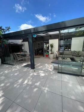 Terrasse und Wintergarten - 