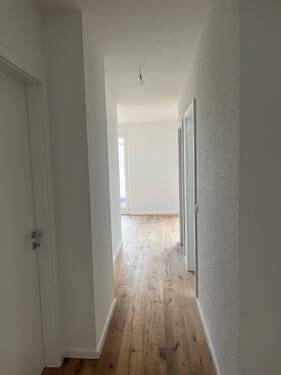 Flur zum Wohn-Essbereich - 