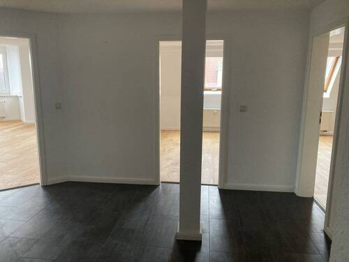 Flur - 3 Zimmer Etagenwohnung in Zwickau