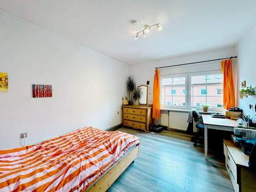 Schlafzimmer 1. OG - 