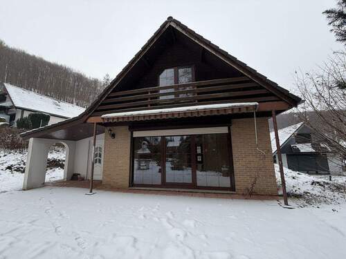 Hausansicht - Gemütliches Einfamilienhaus mit Garten und Carport in Beverungen-Roggenthal