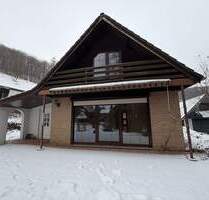 Gemütliches Einfamilienhaus mit Garten und Carport in Beverungen-Roggenthal