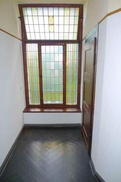 Treppenhaus mit Abstellraum - 