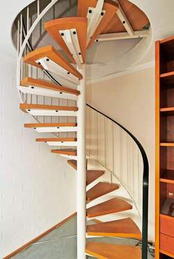 Wendeltreppe zum Spitzboden - 