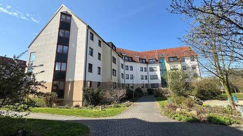 Häuserzeile - 2 Zimmer Etagenwohnung in Leipzig