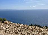 Spektakulärer Panoramablick über die offene Adria - Hochwertiges Baugrundstück in Sveta Nedilja, auf der Insel Hvar - ideal für individuelle Baukonzepte