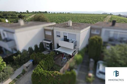 Außenansicht - Zweifamilienhaus mit Gartenidylle - flexibel nutzbar als Einfamilien- oder Mehrgenerationenhaus