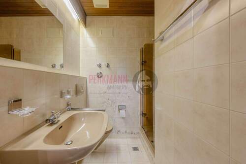 Duschbad mit WC - 