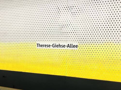 Therese-Giehse-Allee - 1 Zimmer Etagenwohnung zum Kaufen in München