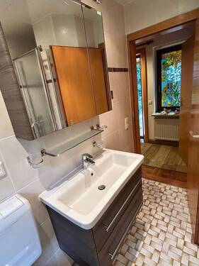 Tageslichtbad mit Dusche - 