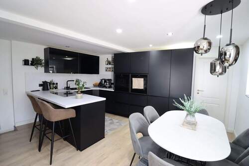 Küche - 9 Zimmer Einfamilienhaus zum Kaufen in Brilon