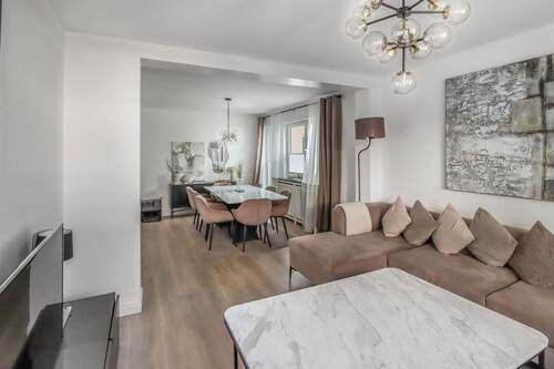 Wohnzimmer - 9 Zimmer Einfamilienhaus in Brilon