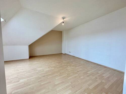 Wohn- und Essbereich - Etagenwohnung mit 62,00 m² in Würzburg zum Kaufen