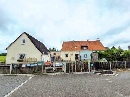 Vorderansicht - Für Visionäre: Abrissobjekt mit Zukunft in ruhiger Stadtrandlage von Olching *PROVISIONSFREI*