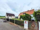 Vorderansicht von rechts - 5 Zimmer Einfamilienhaus in Olching