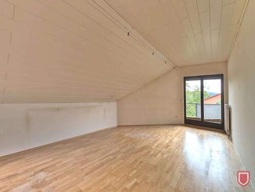 Schlafzimmer 1 mit Balkon - 