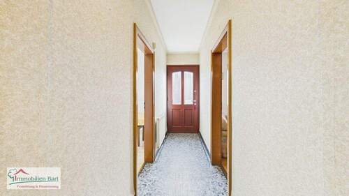 Flur EG - 5 Zimmer Einfamilienhaus zum Kaufen in Losheim am See / Britten