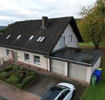 Mehrfamilienhaus mit Doppelgarage in Beverungen-Blankenau