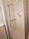 Bad mit Dusche - 