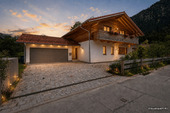 HS25 Visualisiert KI - Alpenchalet-Ensemble am Schliersee - zwei neuwertige Häuser auf ca. 2.132 m²
