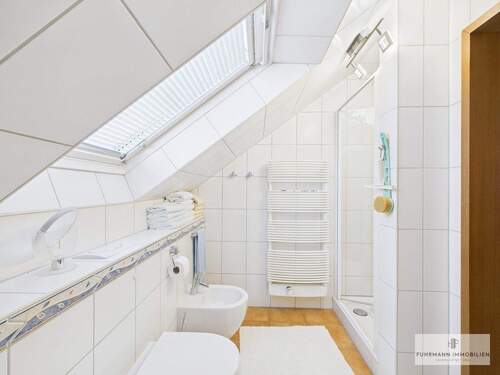 modernisiertes Duschbad - 