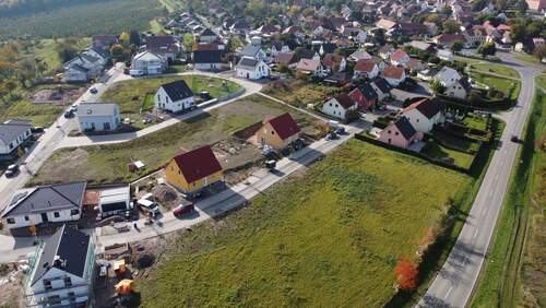 Wohngebiet - Kleines Grundstück wartet auf junge Familie