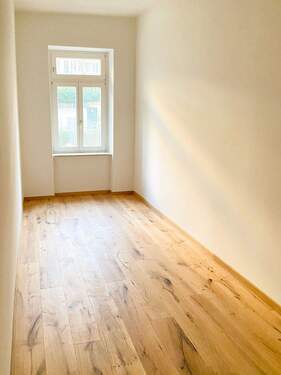 Kinder- oder Arbeitszimmer - 