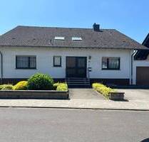 Geschmackvolles Einfamilienhaus mit barrierefreier ELW und tollem Gartengrundstück - Bad Sobernheim