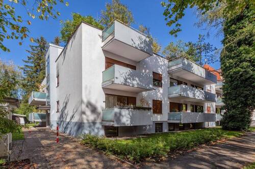 Wohnzimmer - FBC - Komfortable 2-Zimmer-Wohnung (1. OG) mit Balkon + TG (vermietet)