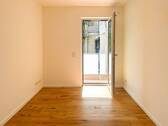 Zimmer mit Balkonzugang - 