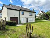 Hausansicht mit Gartengeschoss - 7 Zimmer Einfamilienhaus in Grafenau