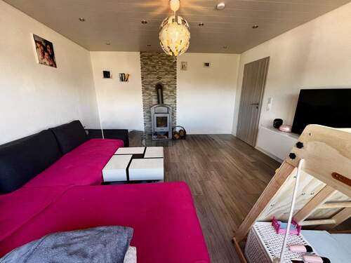 Wohnzimmer - 9 Zimmer Einfamilienhaus in Beckingen