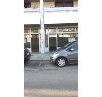 Laden in Germering ! ca.80 m² - Große Schaufenster - Miete 980+ NK 200 Frei ab 01.04.2026