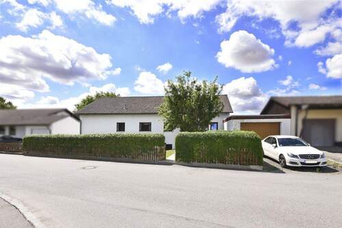 Haus und Garage - 