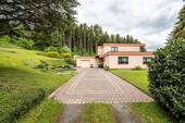 18375 Außenansicht - Bungalow mit Staffelgeschoss in Kyllburg I Kubische Bauweise I Parkähnliches Grundstück