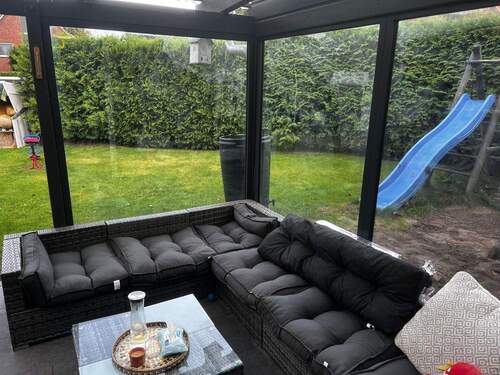 Bild 2 - 8 Zimmer Mehrfamilienhaus, Wohnhaus zum Kaufen in Tangstedt