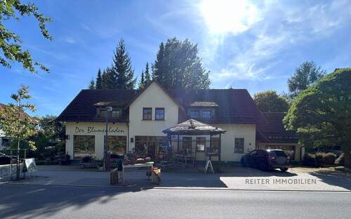 Wohn-und Geschäftshaus zum Verkauf - Dipperz: Wohnen und Entfalten: Vier Einheiten für Ihre individuelle Lebensgestaltung warten auf Sie!