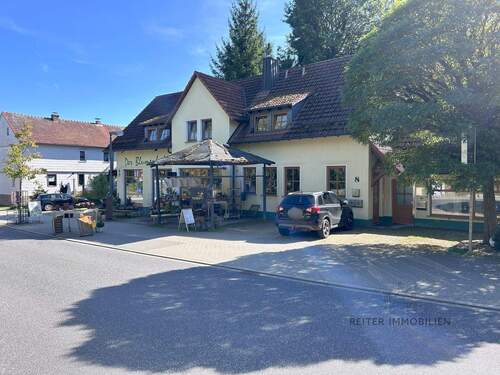 Wohn-und Geschäftshaus zum Verkauf - 7 Zimmer Mehrfamilienhaus, Wohnhaus zum Kaufen in Dipperz