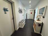 Eingangsbereich / Flur - 4 Zimmer Etagenwohnung zum Kaufen in Hamburg